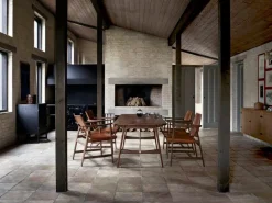 Carl Hansen & Søn BM1106 Huntsman chair, oiled walnut - black leather - brass