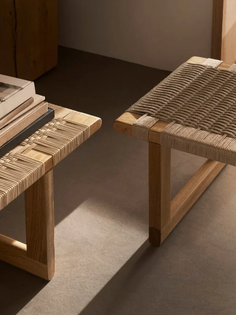 Carl Hansen & Søn BM0489S table bench, short, oiled oak - paper cord