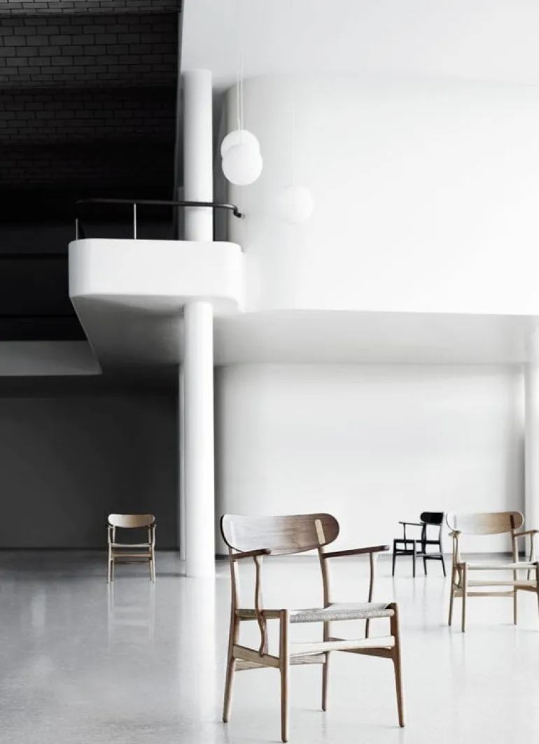 Carl Hansen & Søn CH26 chair, oiled oak and walnut - natural cord