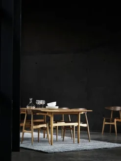 Carl Hansen & Søn CH327 dining table, oiled oak