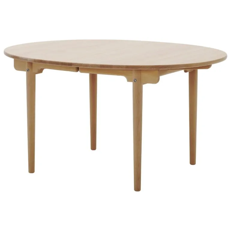 Carl Hansen & Søn CH337 dining table, oiled oak