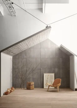 Carl Hansen & Søn CH07 Shell lounge chair, oiled walnut – d. brown leather Thor377