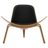 Carl Hansen & Søn CH07 Shell lounge chair, oiled oak - black leather Thor 301