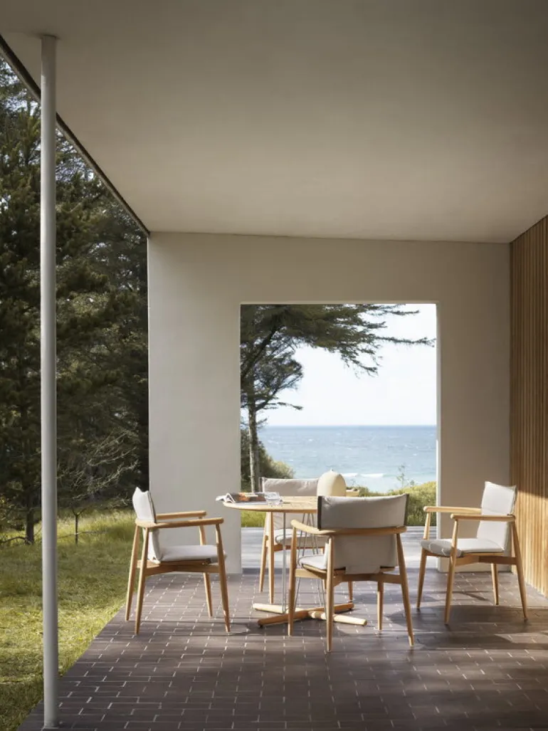 Carl Hansen & Søn Embrace E022 dining table, 110 cm, teak