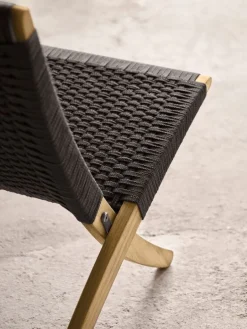 Carl Hansen & Søn MG501 Cuba outdoor lounge chair, teak - Charcoal 1402