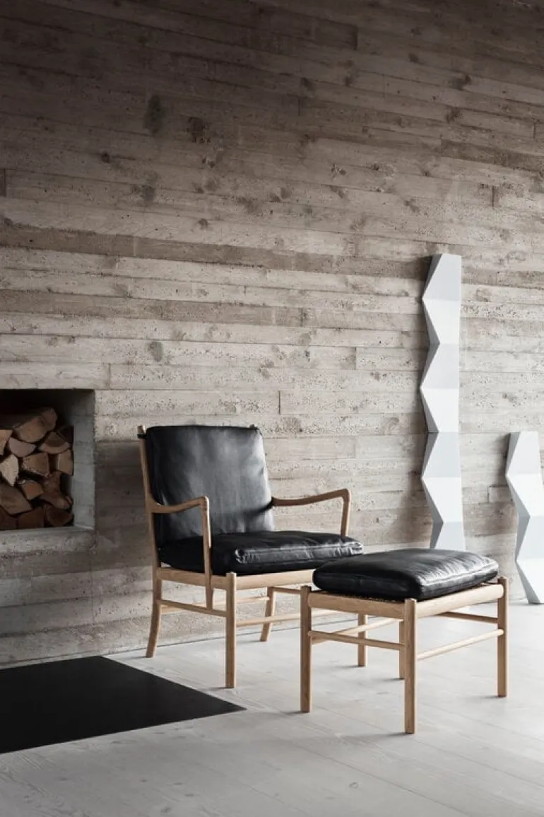 Carl Hansen & Søn OW149 Colonial lounge chair, oiled oak - black leather Thor 301