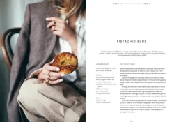 Cozy Publishing Gateaux and the Fortress - Sweet Pastries and Island Stories