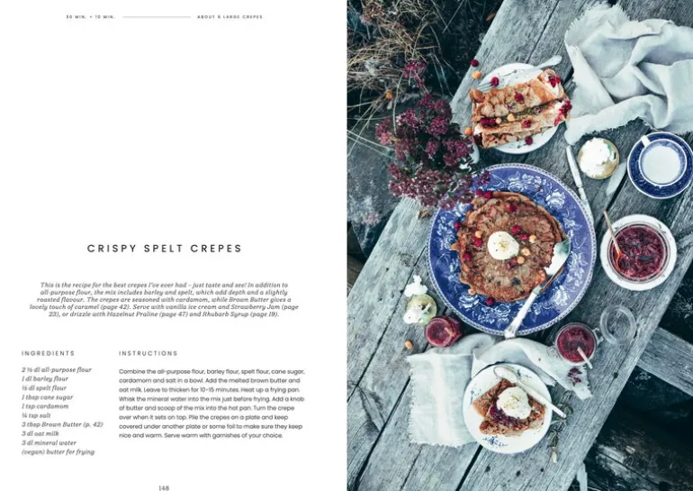 Cozy Publishing Gateaux and the Fortress - Sweet Pastries and Island Stories