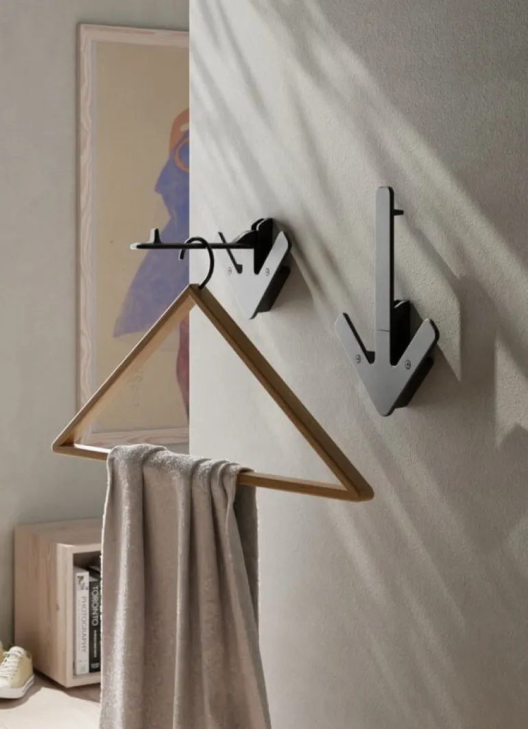 Design House Stockholm Arrow hanger, black
