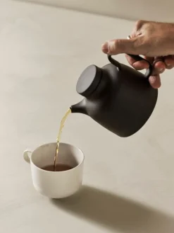 Design House Stockholm Sand Secrets tea pot, black