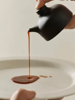 Design House Stockholm Sand Secrets soy pot, black