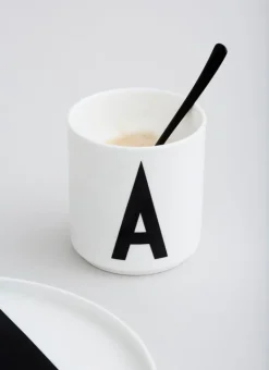 Design Letters Arne Jacobsen porcelain cup, white, A-Z
