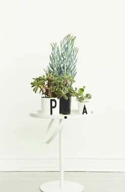 Design Letters Arne Jacobsen porcelain cup, white, A-Z