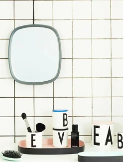 Design Letters Arne Jacobsen porcelain cup, white, A-Z