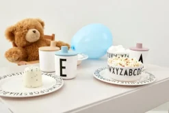 Design Letters Arne Jacobsen kids cup, Ecozen, A-Z