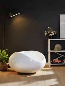 Eero Aarnio Originals Pastil Chair, white