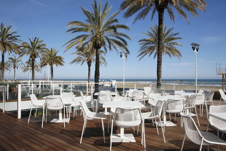 Emu Round chair, matt white