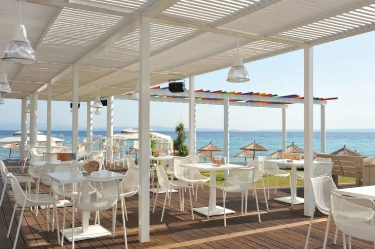 Emu Round chair, matt white