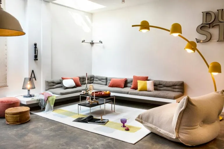 Fatboy King Velvet Recycled pillow, rhubarb