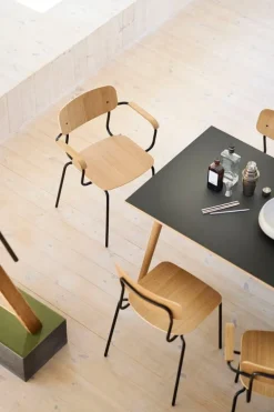 FDB Møbler J183 Holmen chair with armrests, oak veneer