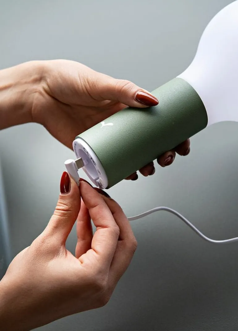 Fermob Aplô portable lamp H24, cactus