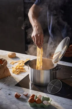 Fiskars All Steel casserole, 5 L