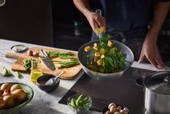 Fiskars All Steel wok pan, 28 cm