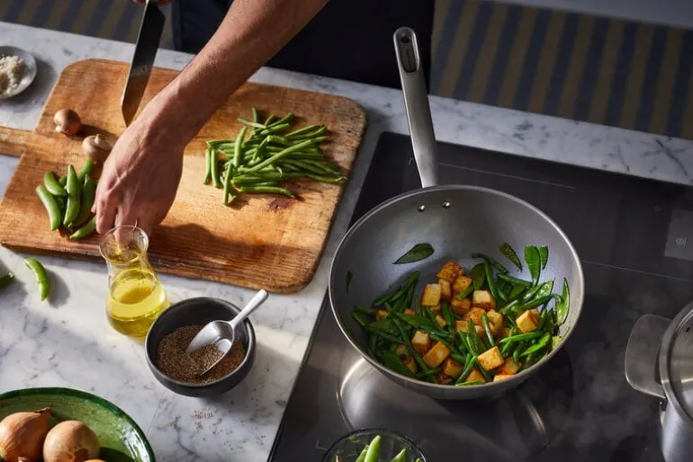 Fiskars All Steel wok pan, 28 cm