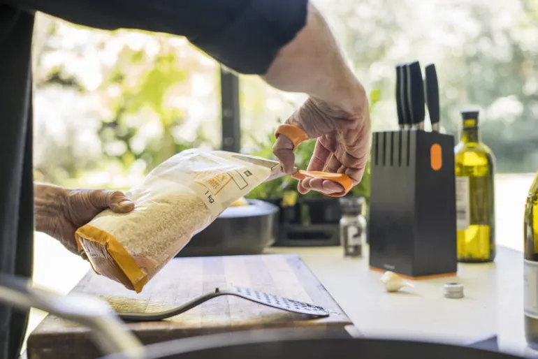 Fiskars Classic kitchen scissors