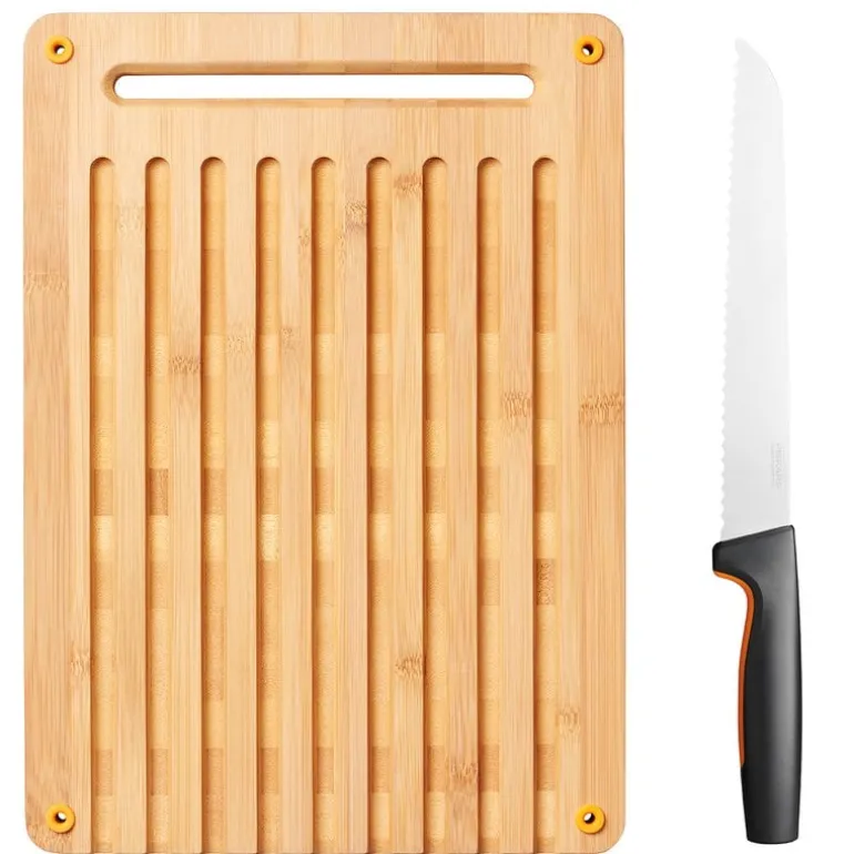 Fiskars Functional Form bread board and knife set
