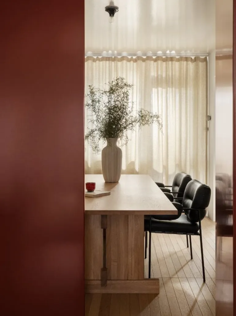 Fogia Bollo chair, black leather - black