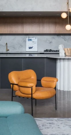 Fogia Bollo lounge chair, cognac leather - black