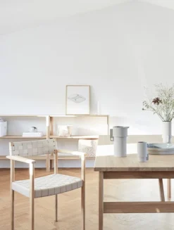 Form & Refine Alcoa tray, light grey