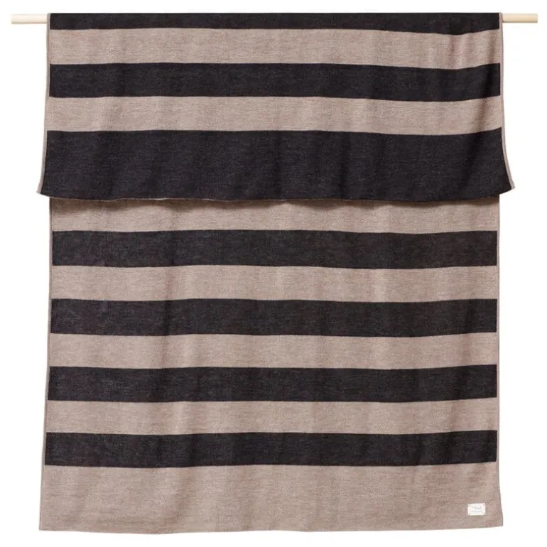 Form & Refine Aymara plaid, 130 x 190 cm, pattern Ribbon