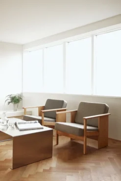 Form & Refine Block lounge chair, oiled oak - Hallingdal 65 0227