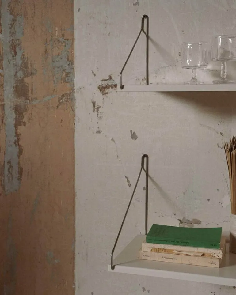 Frama D20 shelf, 40 cm, warm white steel