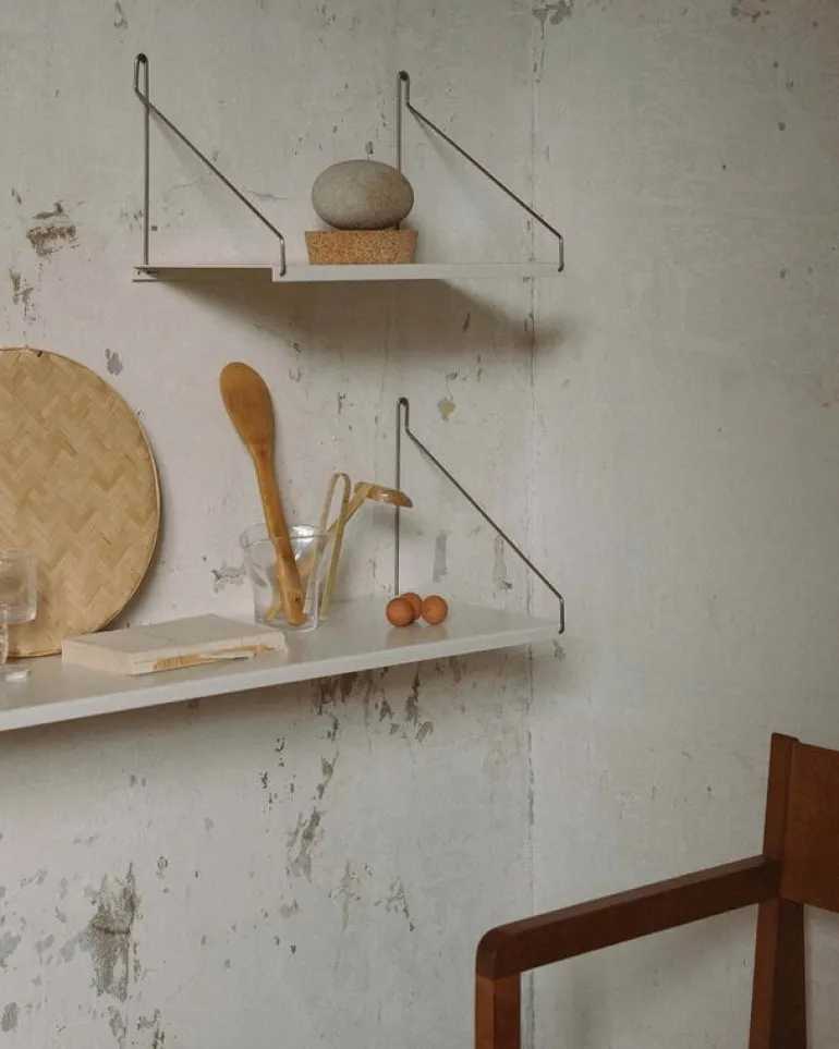 Frama D20 shelf, 40 cm, warm white steel