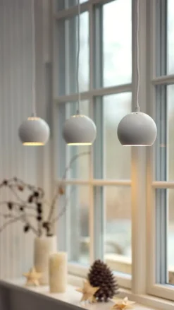 Frandsen Ball pendant, 12 cm, matt white