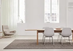 Fredericia Wegner Queen lounge chair, brushed chrome - light beige