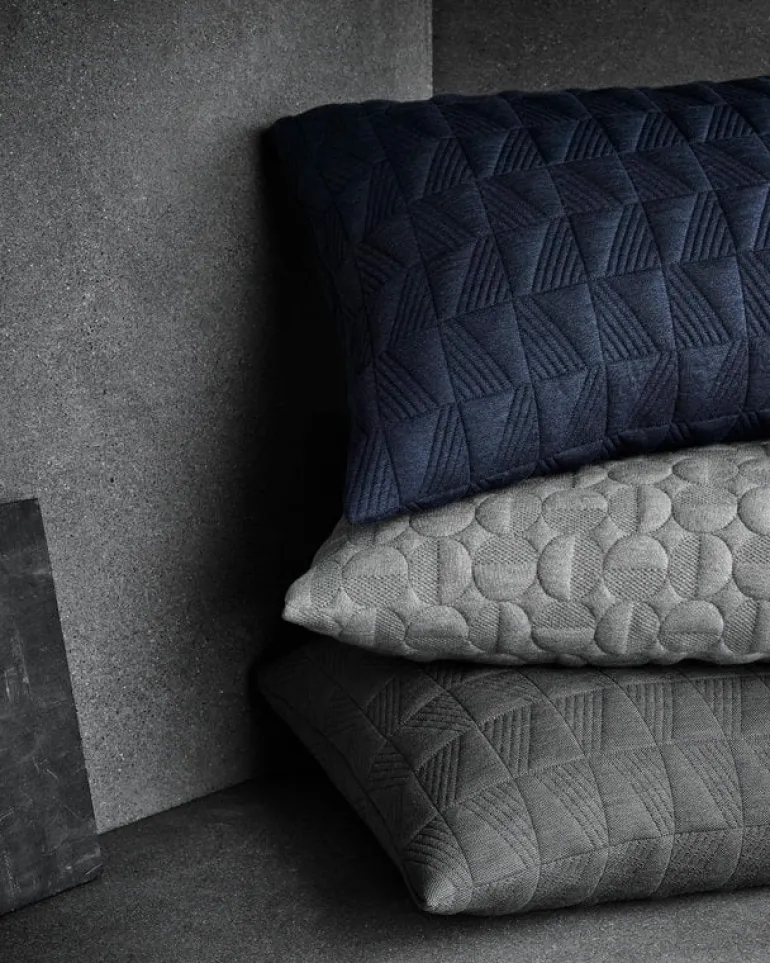 Fritz Hansen AJ Vertigo cushion, 40 x 60 cm, light grey