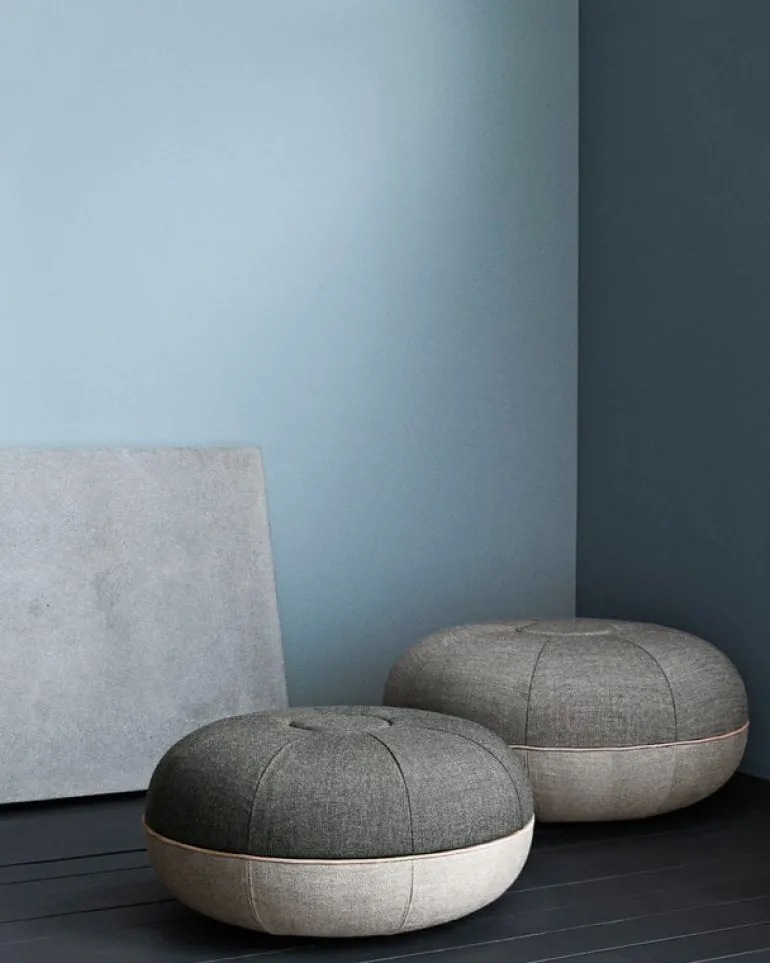 Fritz Hansen CM Pouf, small, dark grey