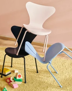 Fritz Hansen Series 7 children's chair, black
