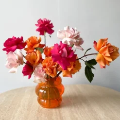 Fundamental Berlin Muse vase, medium, saffron