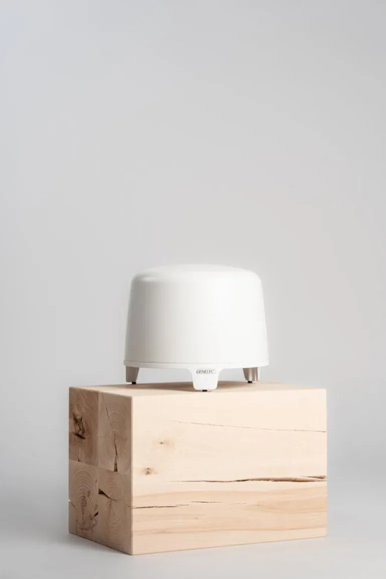 Genelec F One (B) active subwoofer, white