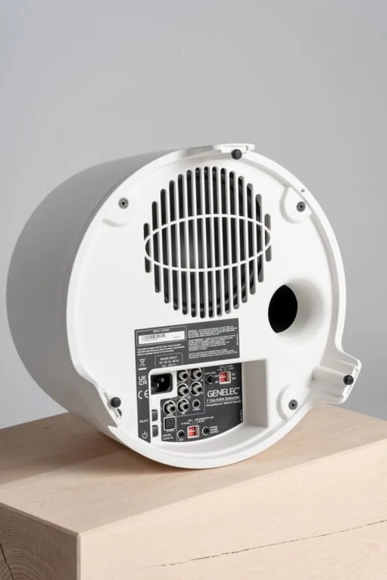 Genelec F One (B) active subwoofer, white