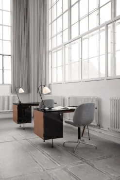 GUBI 62 Desk, walnut - black