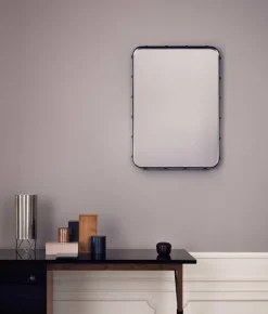 GUBI 62 Desk, walnut - black