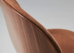 GUBI Beetle chair, antique brass - walnut - Belsuede Sp. 132