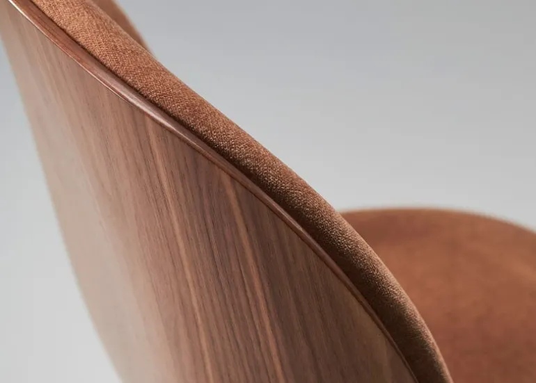 GUBI Beetle chair, antique brass - walnut - Belsuede Sp. 132