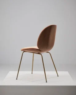 GUBI Beetle chair, antique brass - walnut - Belsuede Sp. 132